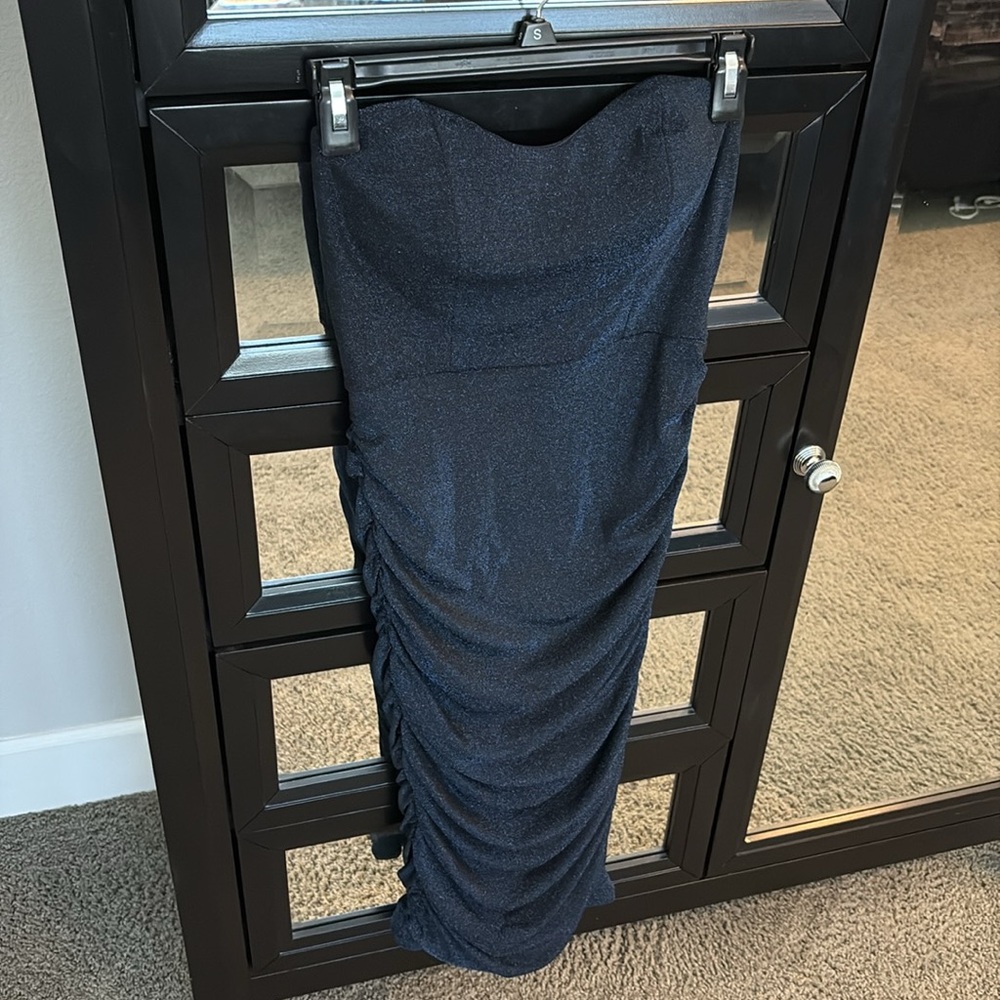NWOT Xtraordinary Elegant Navy Blue Glitter Strapless Dress 3 Ruched midi